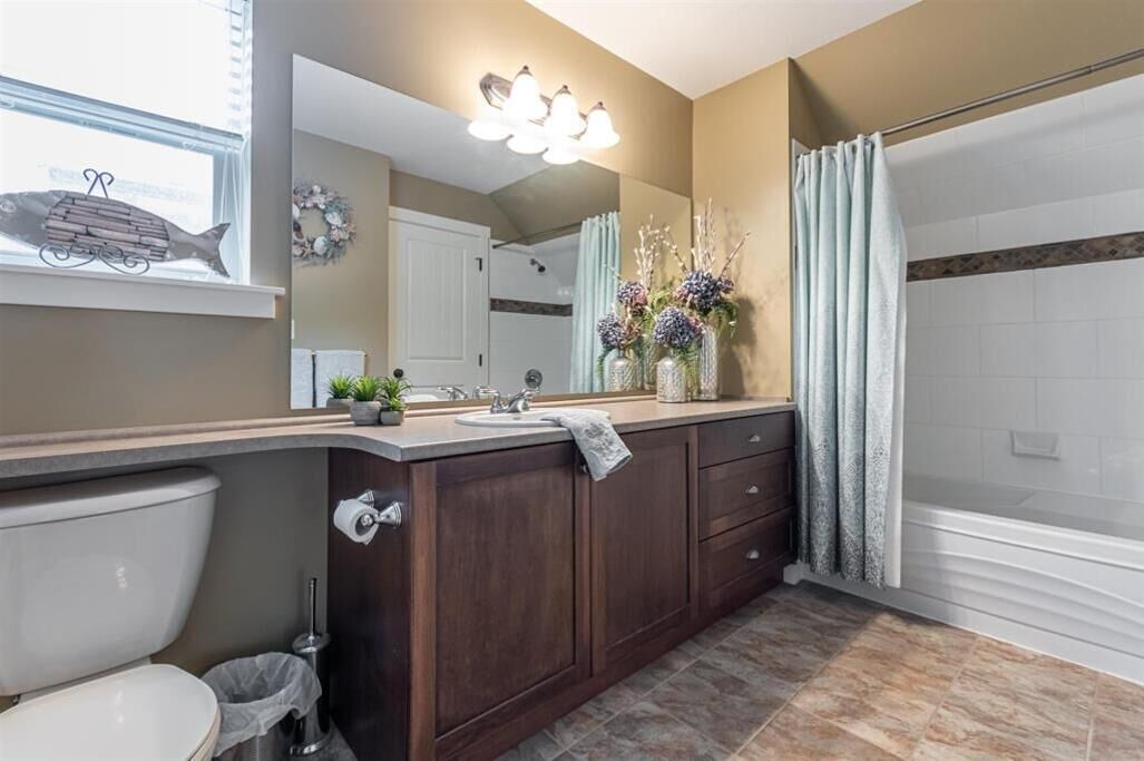 Photo of Bathroom in Lindell Beach