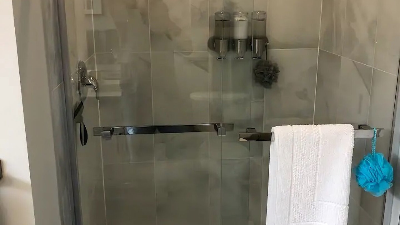 Photo of Bathroom in Okanagan-Similkameen
