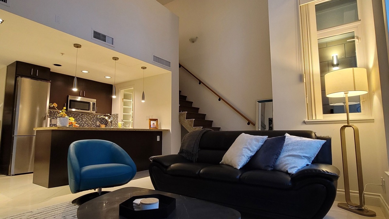 Photo of Livingroom in Lower Lonsdale
