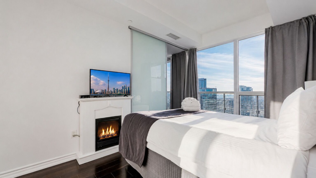 Photo of Bedroom in Bay Street Corridor