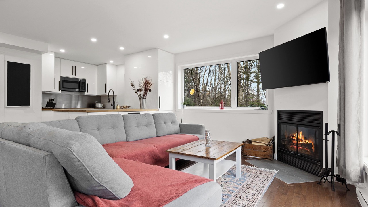 Photo of Livingroom in Lac Beauport
