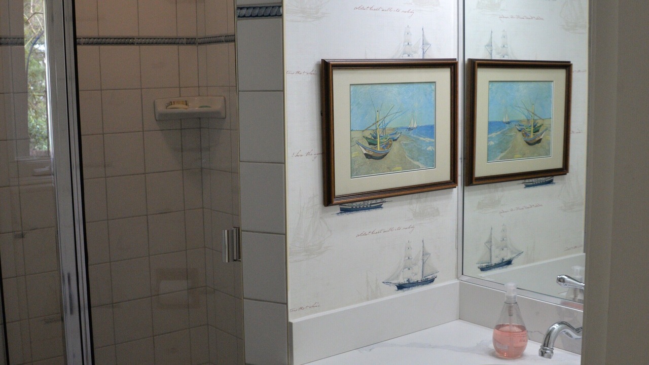 Photo of Bathroom in West Vancouver
