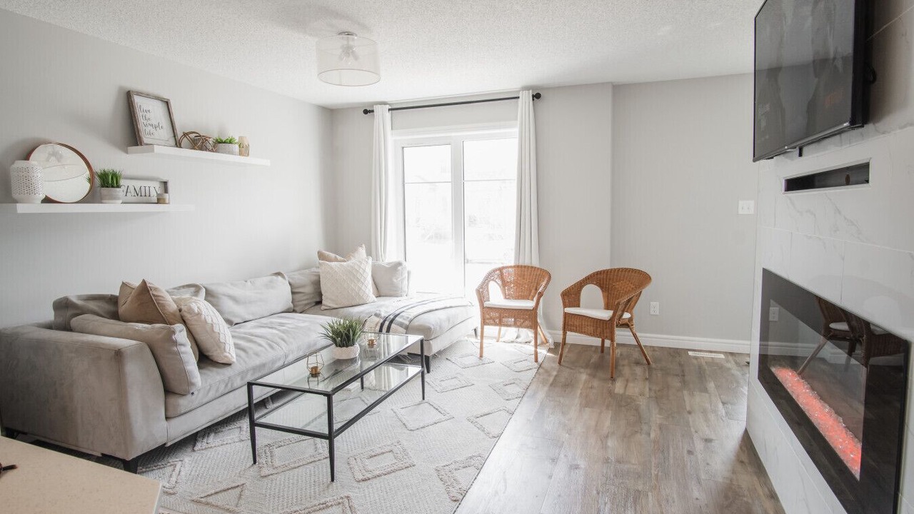 Photo of Livingroom in West Edmonton