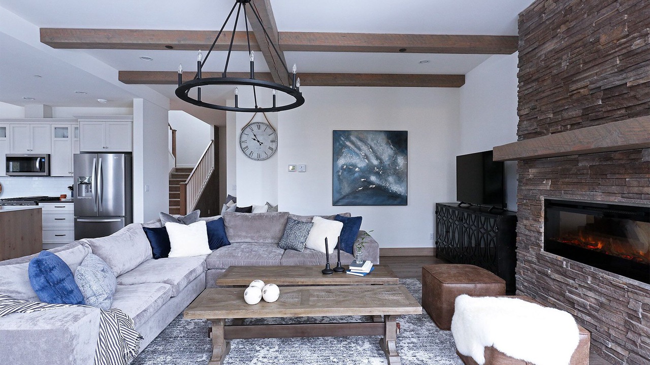 Photo of Livingroom in Silver Star Mountain