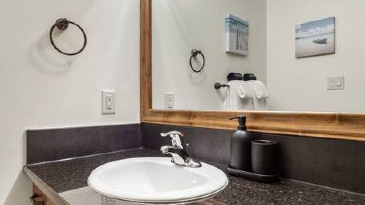 Photo of Bathroom in Radium Hot Springs