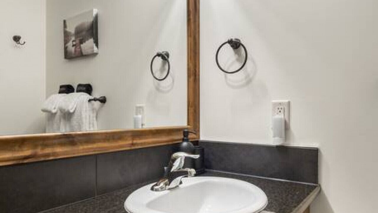 Photo of Bathroom in Radium Hot Springs