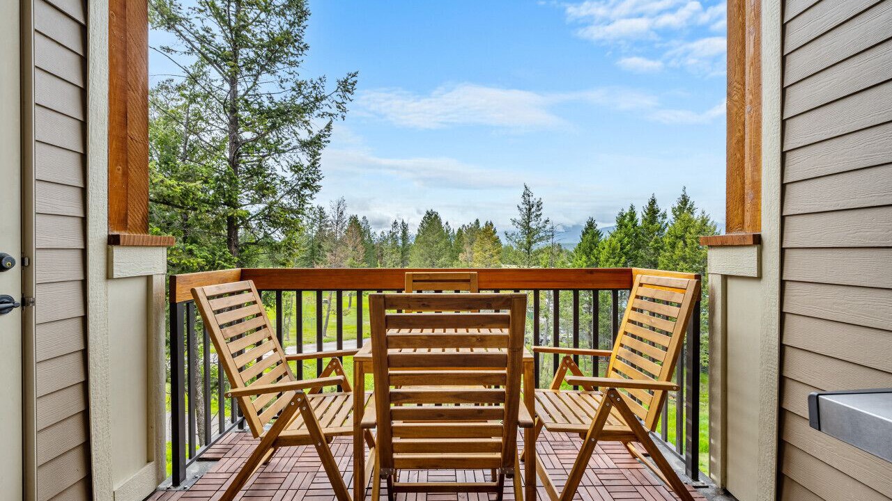 Photo of Patio Balcony in Radium Hot Springs