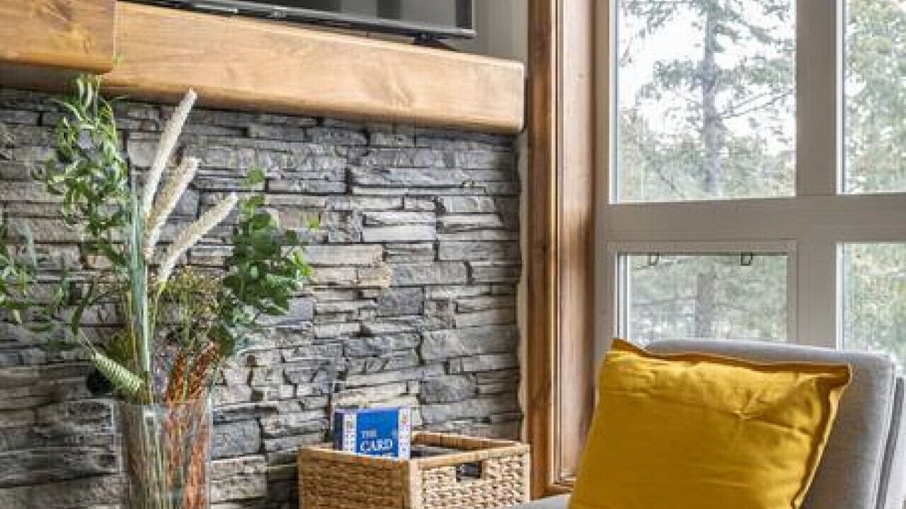 Photo of Livingroom in Radium Hot Springs
