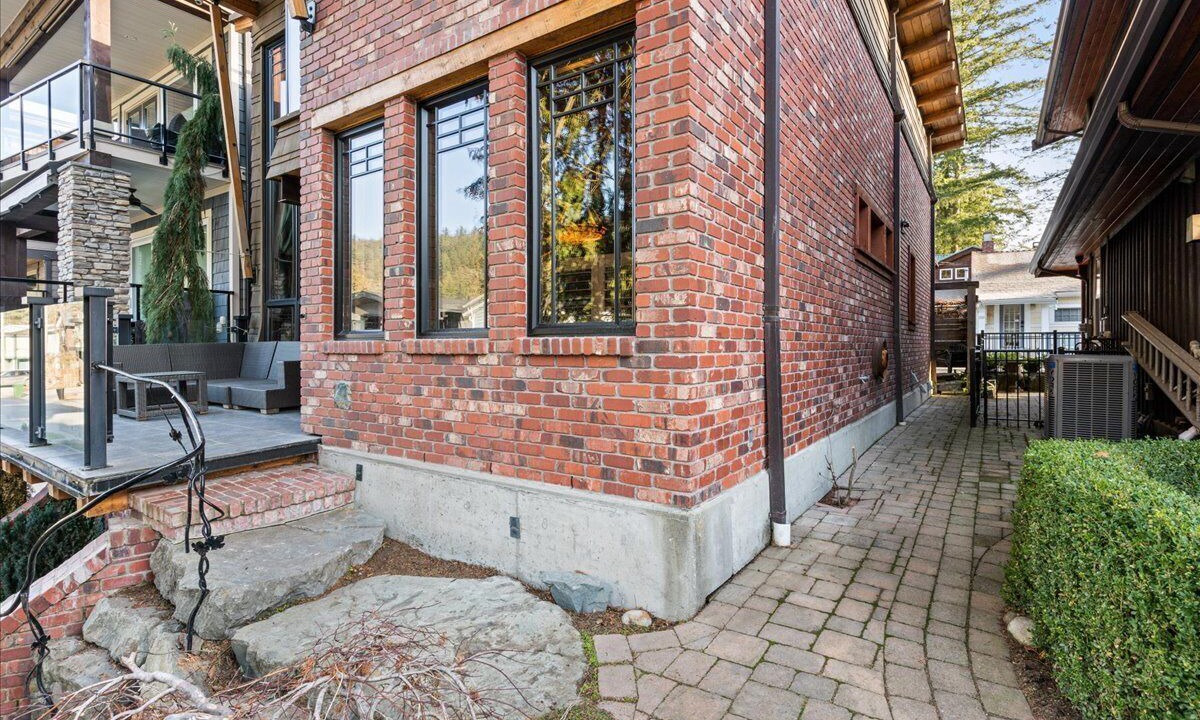 Photo of Patio Balcony in Cultus Lake