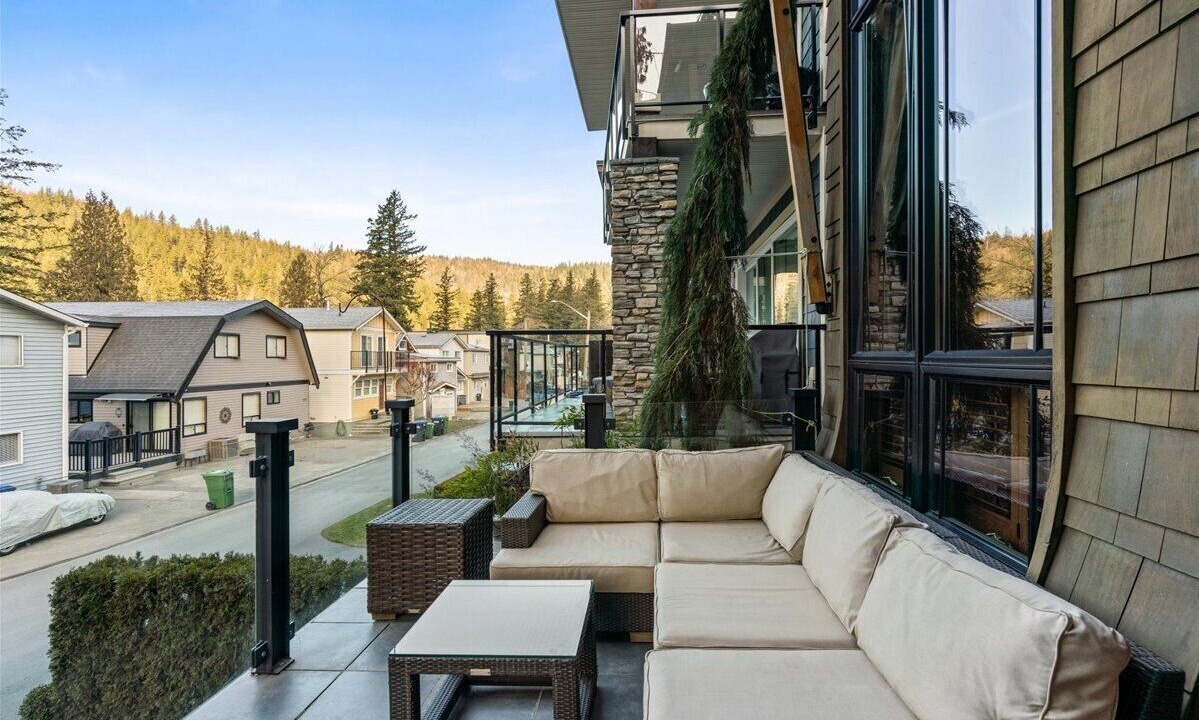 Photo of Patio Balcony in Cultus Lake