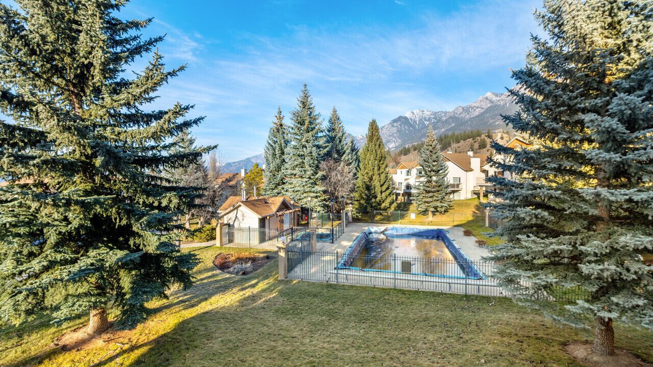 Photo of Outdoor in Radium Hot Springs
