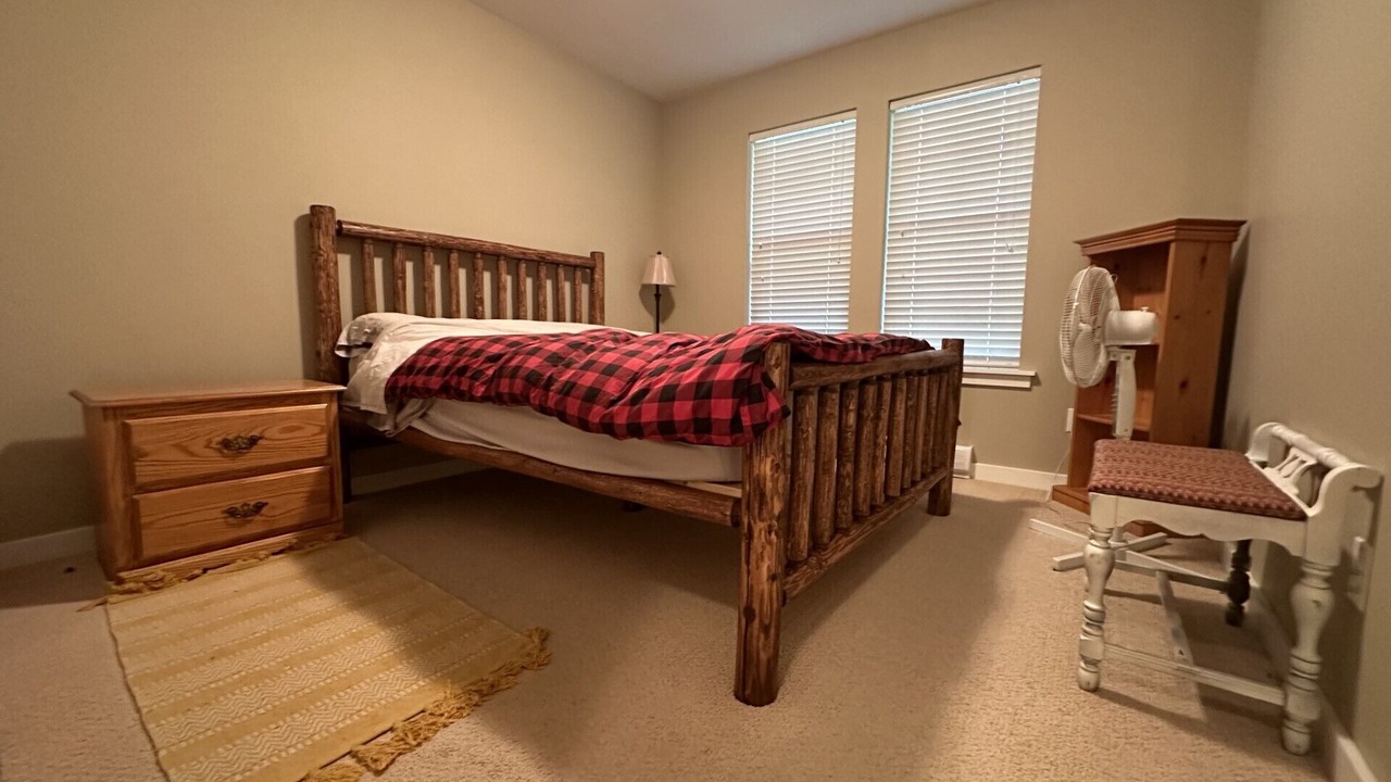 Photo of Bedroom in Lindell Beach