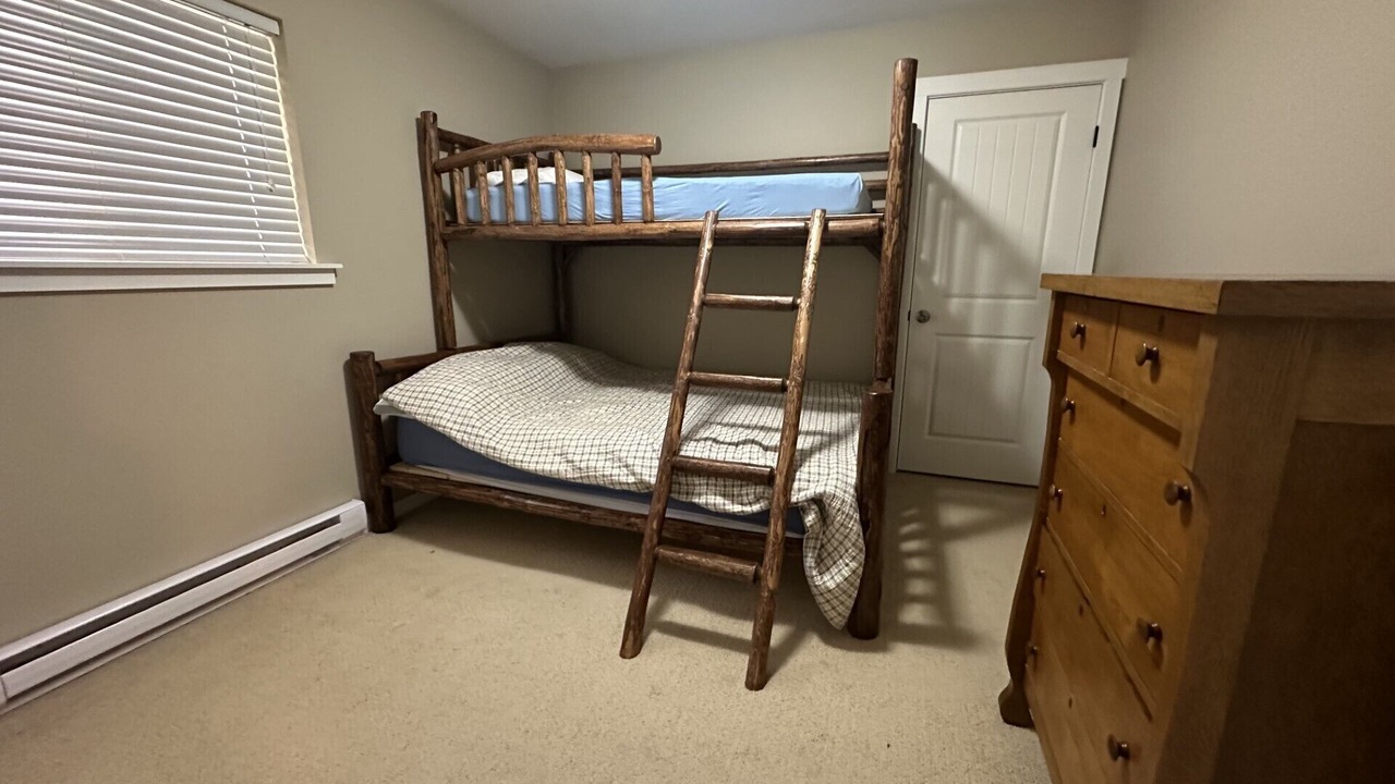 Photo of Bedroom in Lindell Beach