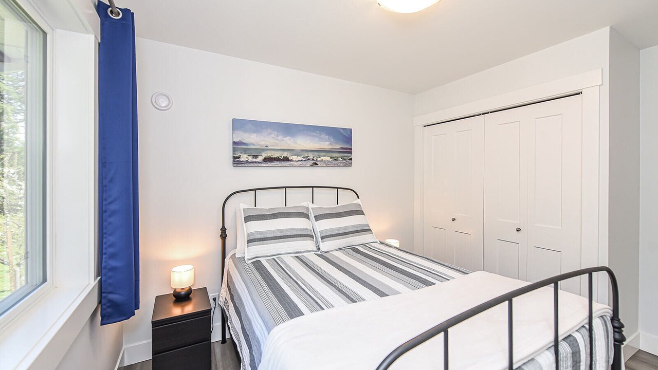 Photo of Bedroom in Courtenay