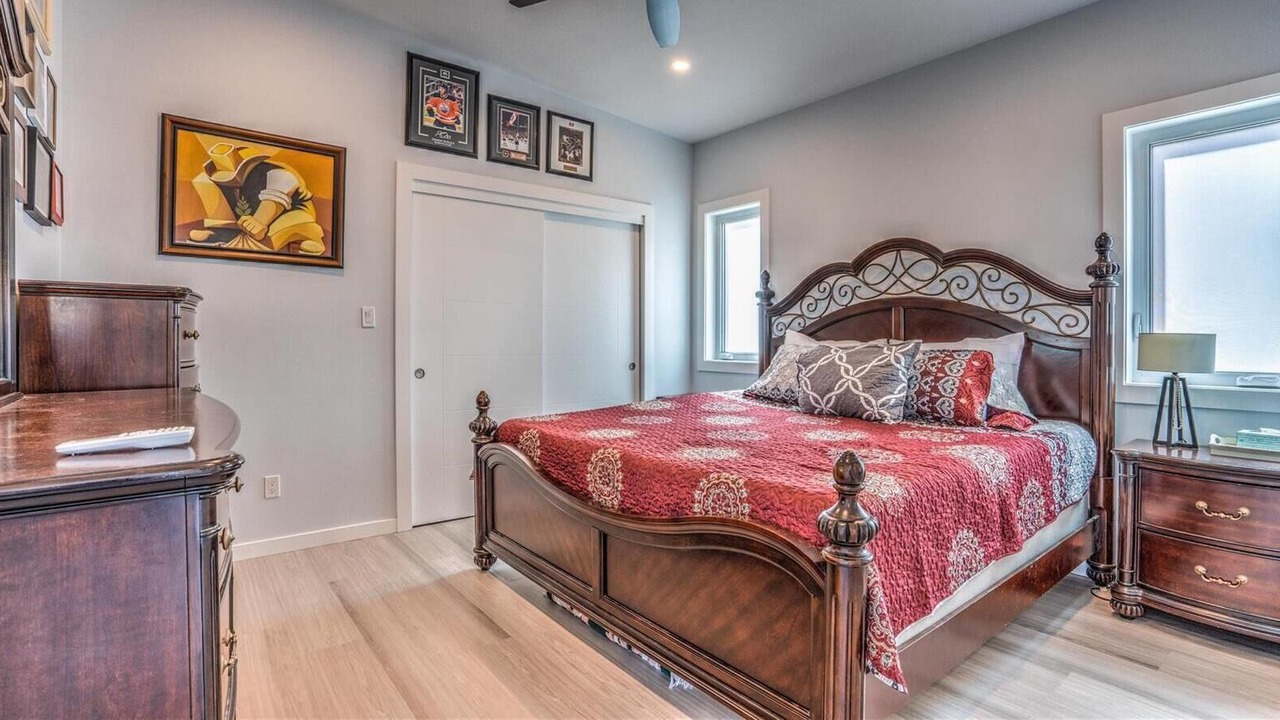 Photo of Bedroom in Killiney Beach