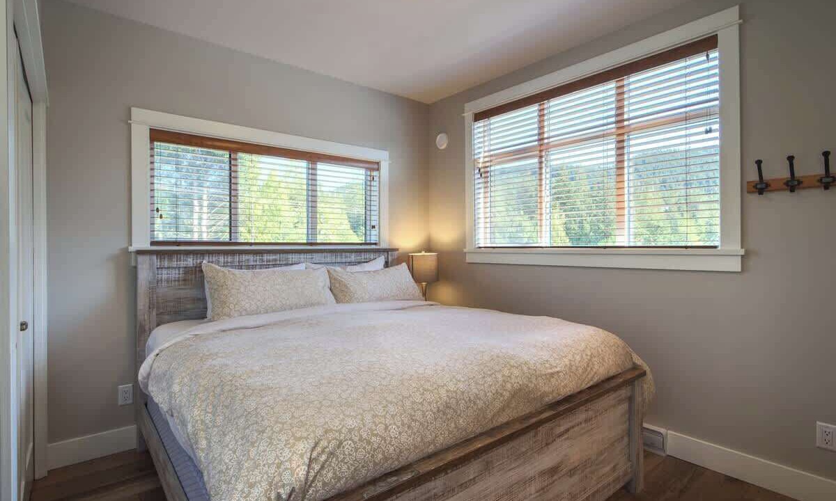 Photo of Bedroom in Port Renfrew