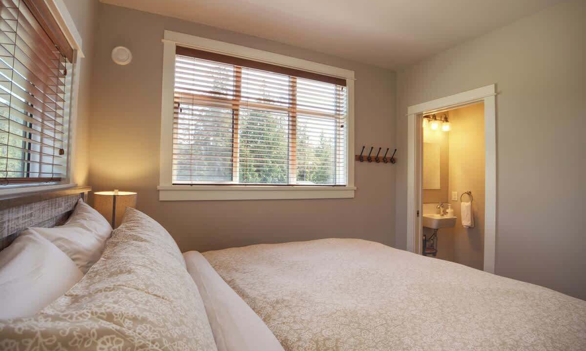 Photo of Bedroom in Port Renfrew