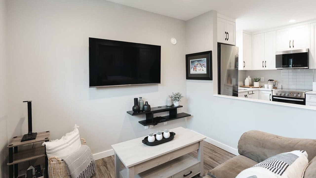 Photo of Livingroom in Saanich