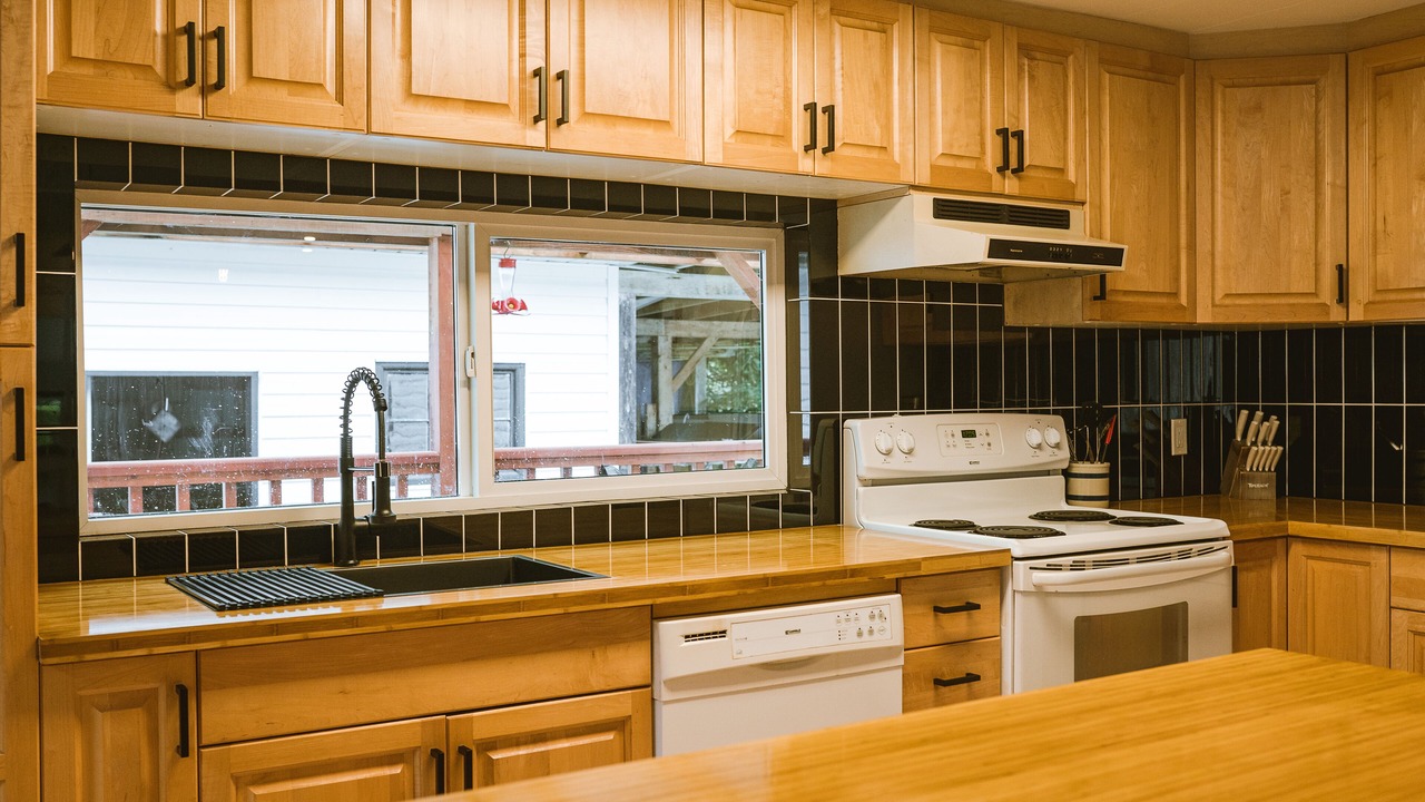 Photo of Kitchen in Port Renfrew