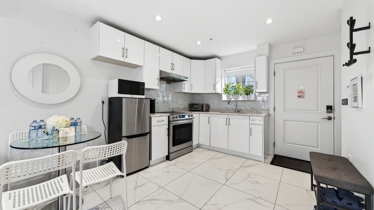 Photo of Kitchen in Renfrew-Collingwood