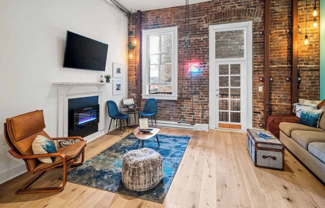 Photo of Livingroom in Inner Harbour