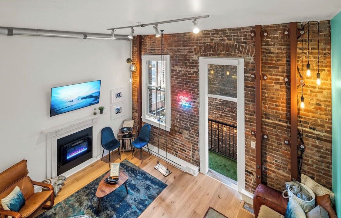 Photo of Livingroom in Inner Harbour