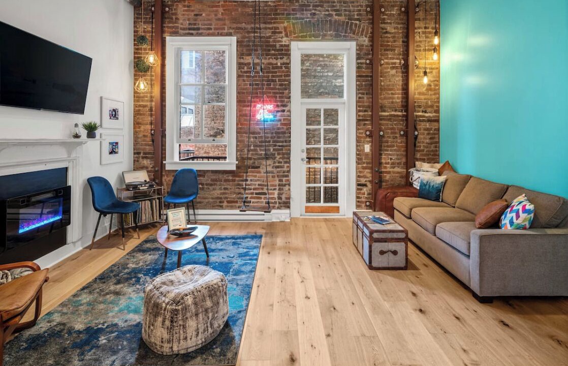 Photo of Livingroom in Inner Harbour