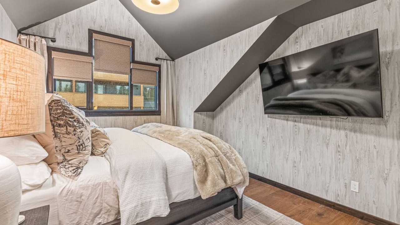 Photo of Bedroom in Canmore