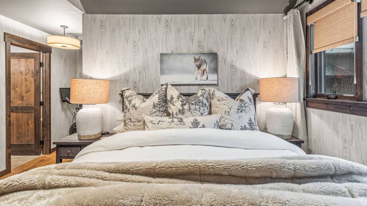 Photo of Bedroom in Canmore