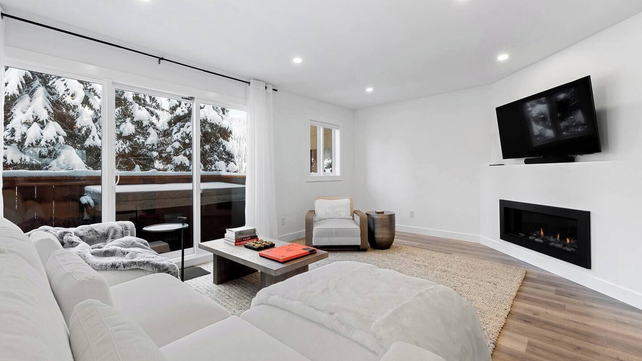Photo of Livingroom in Sundance Estates