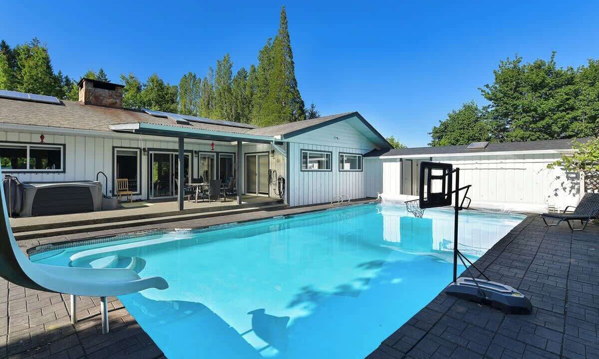 Photo of Outdoor in Mill Bay