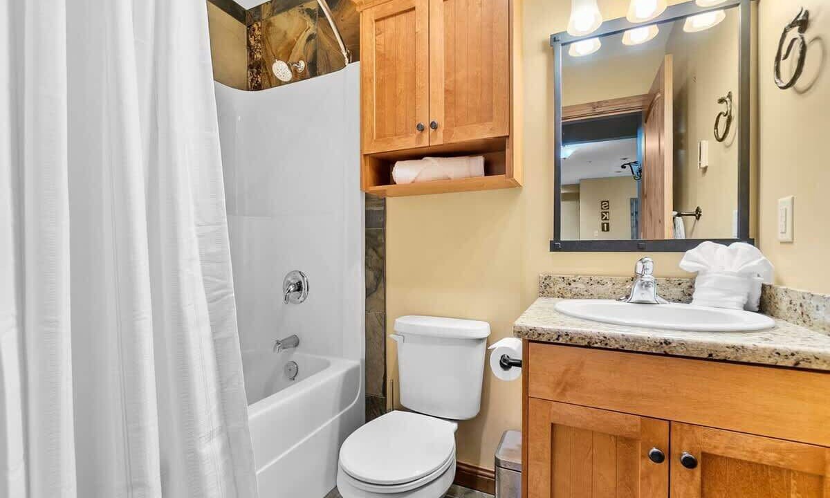 Photo of Bathroom in Big White Ski Resort
