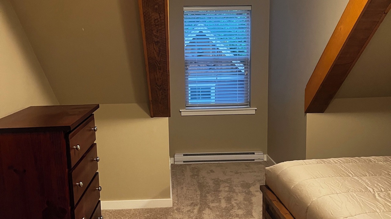 Photo of Bedroom in Lindell Beach