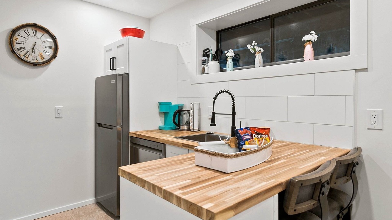 Photo of Kitchen in Okanagan-Similkameen