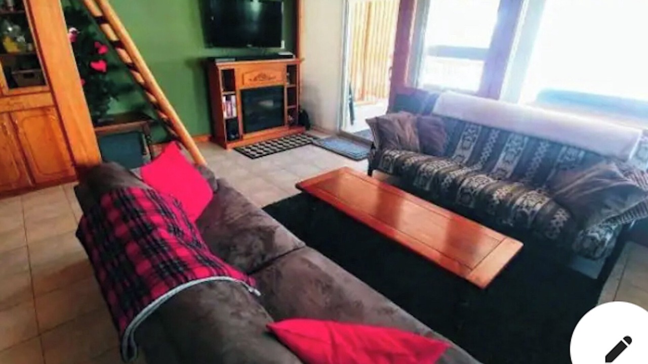 Photo of Livingroom in Apex Mountain
