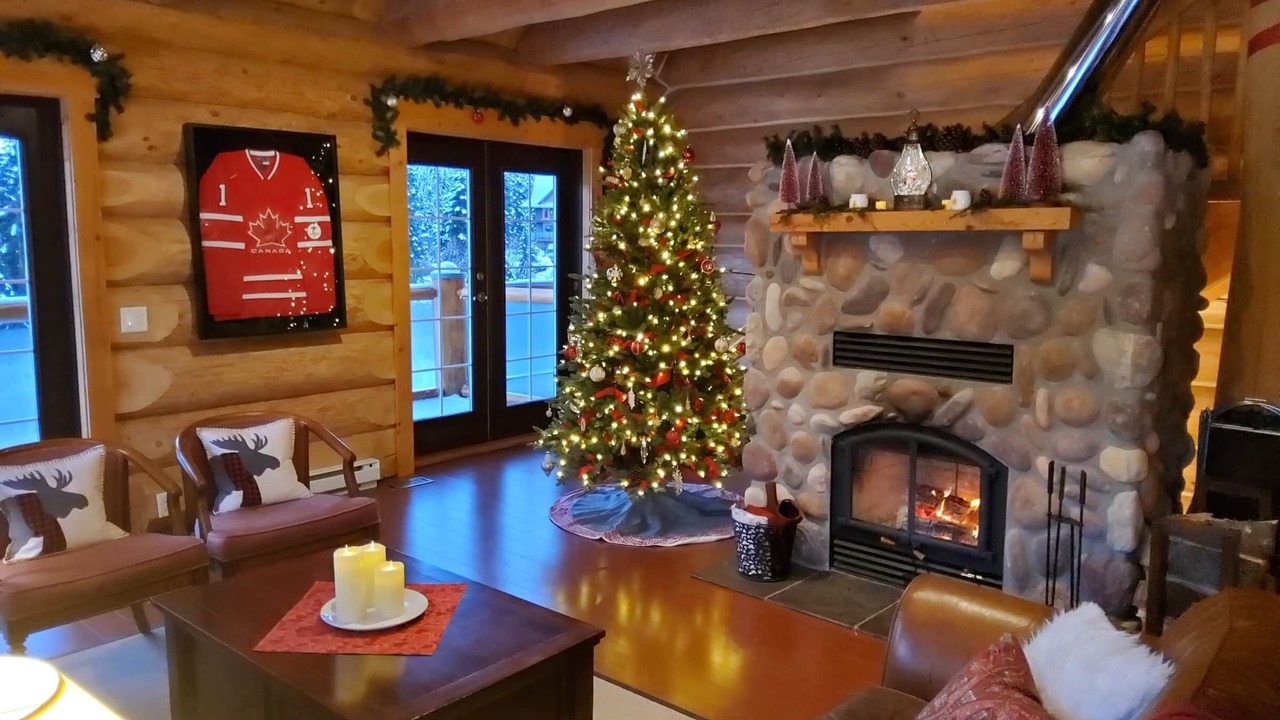 Photo of Livingroom in Hemlock Valley