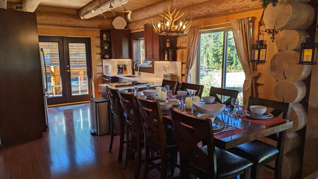Photo of Bedroom in Hemlock Valley
