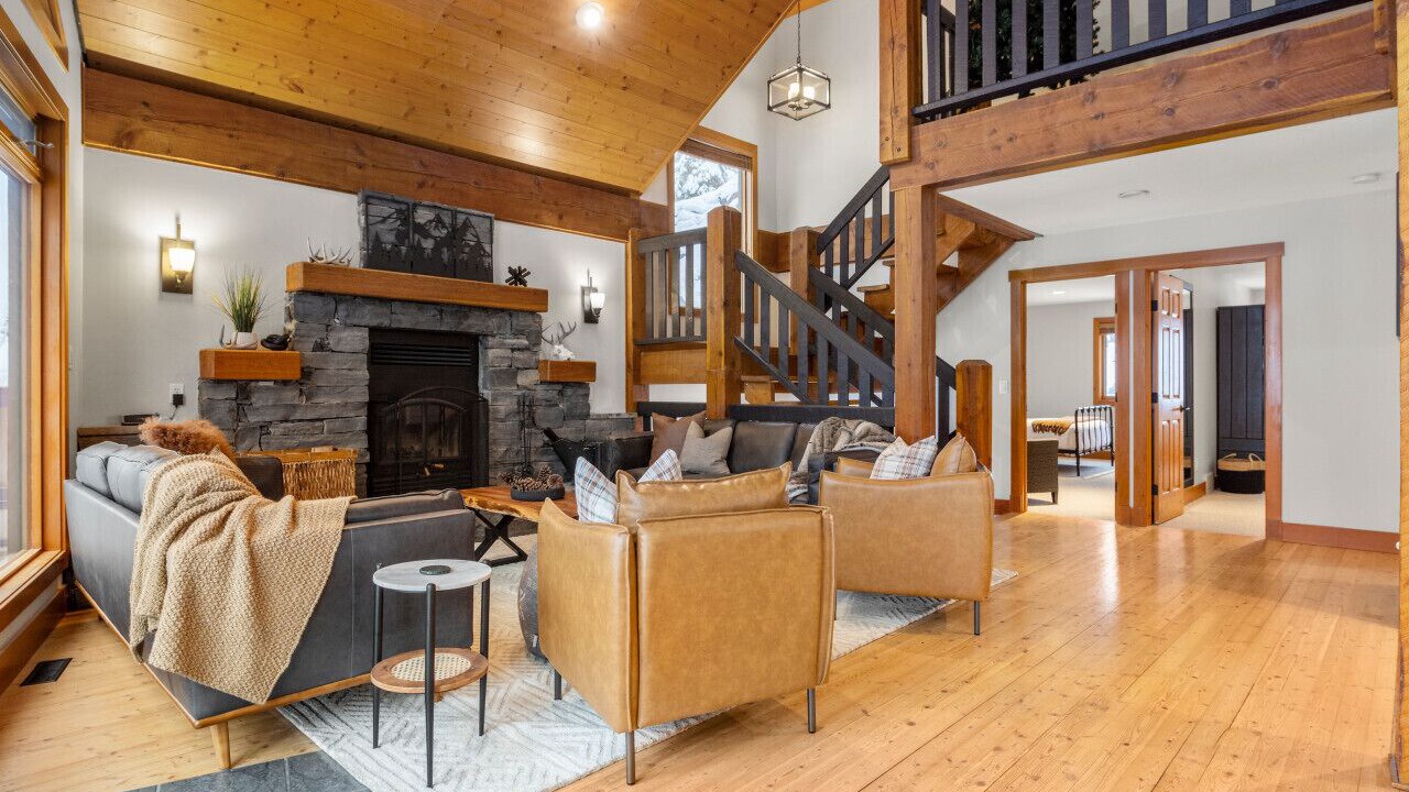 Photo of Livingroom in East Kootenay