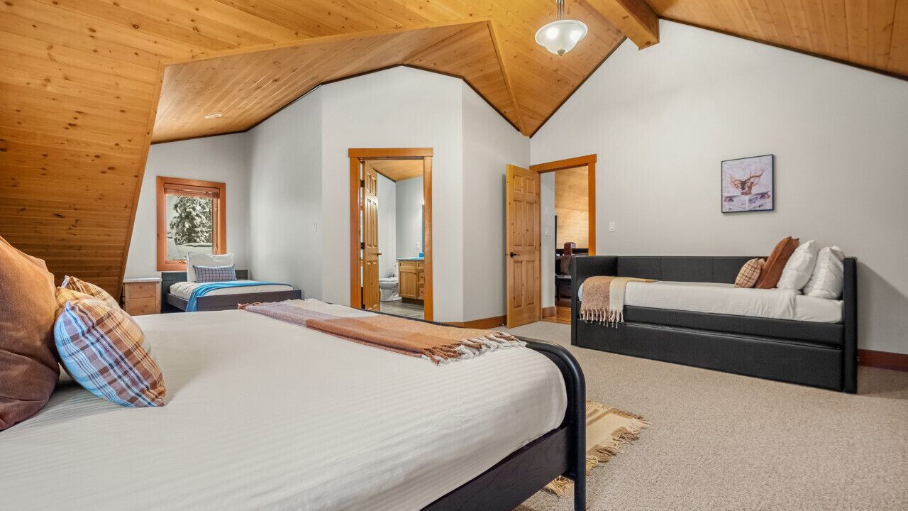 Photo of Others in East Kootenay