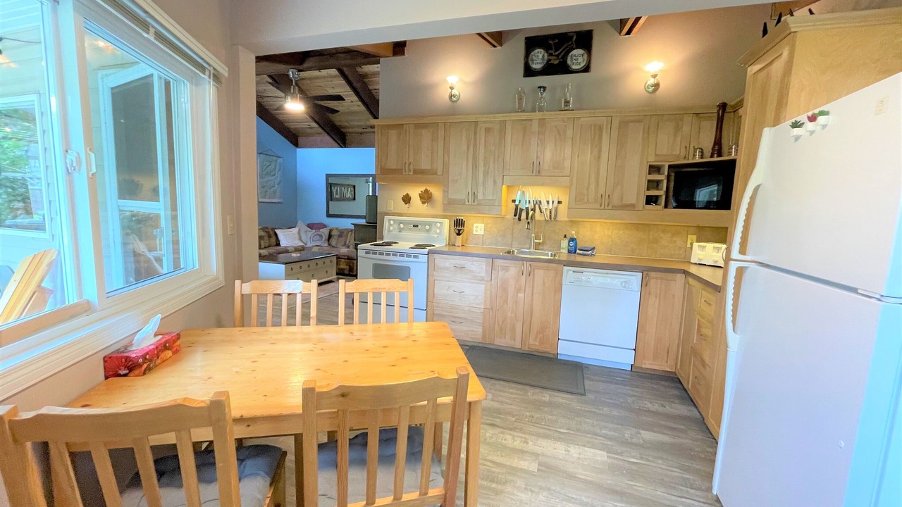Photo of Kitchen in Swansea Point