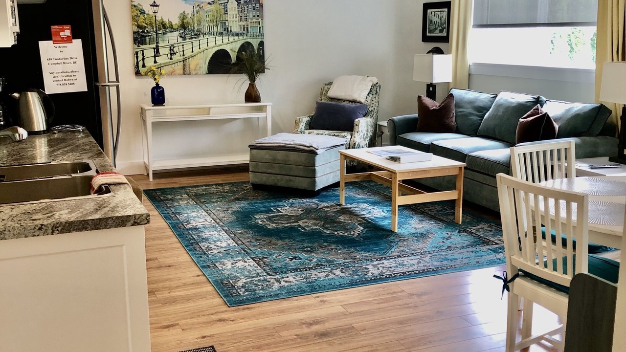 Photo of Livingroom in Campbell River