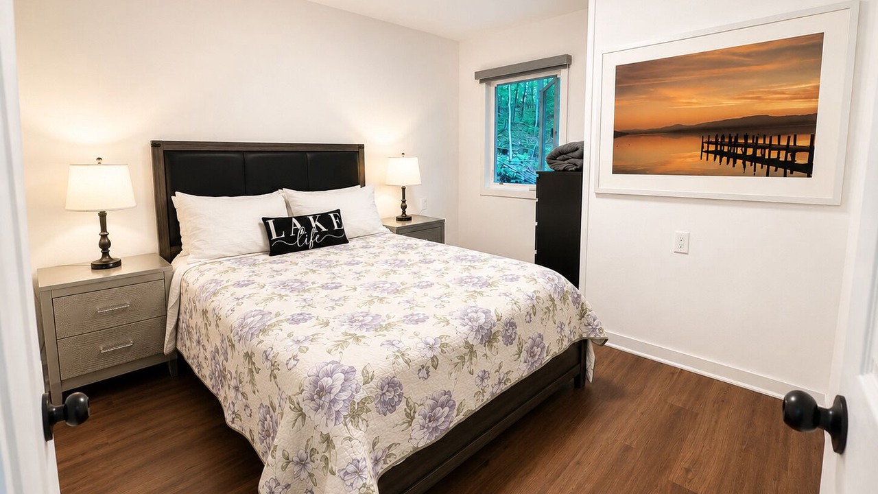 Photo of Bedroom in Muskoka Lakes