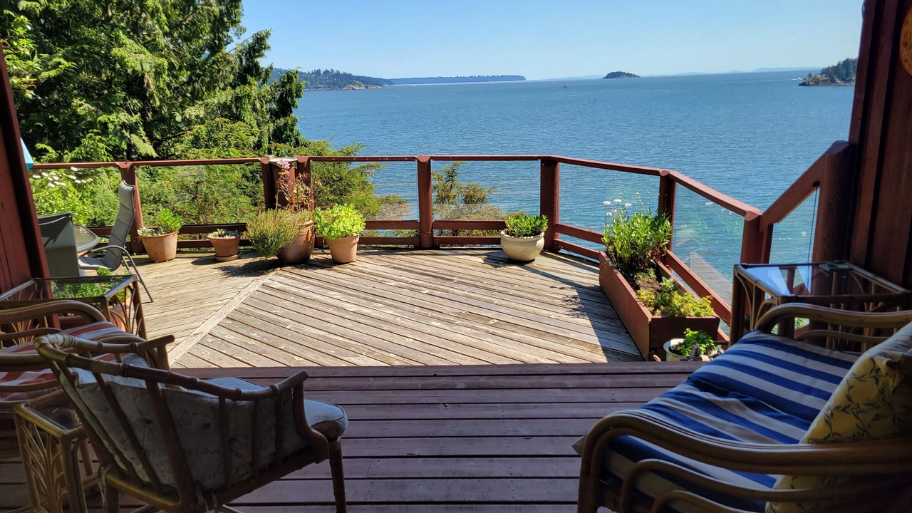 Photo of Patio Balcony in Bowen Island