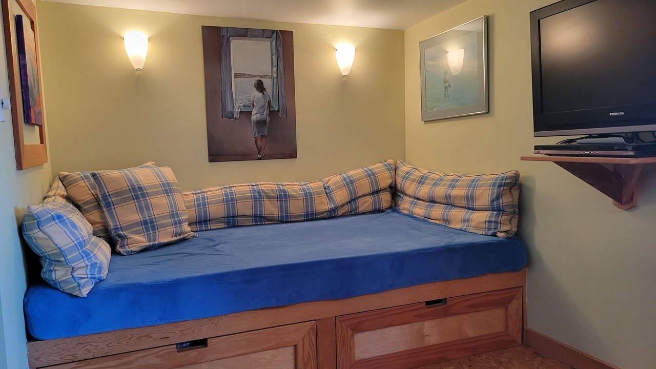 Photo of Bedroom in Bowen Island