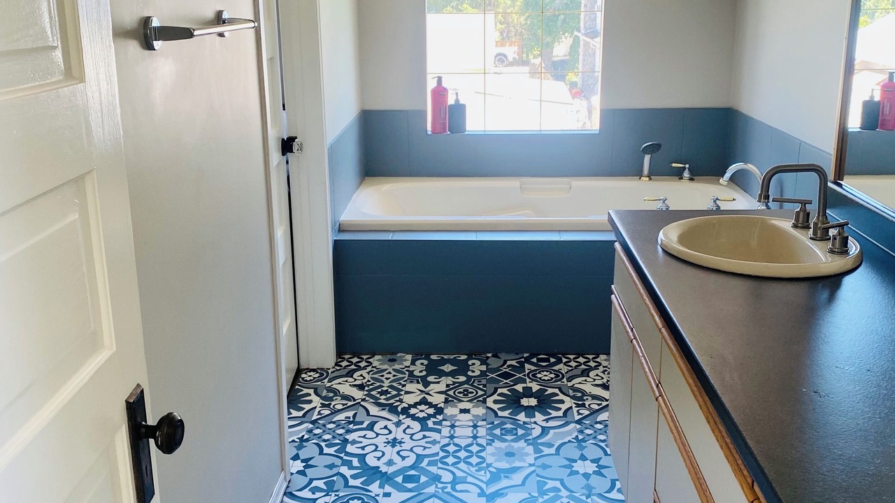 Photo of Bathroom in Canoe