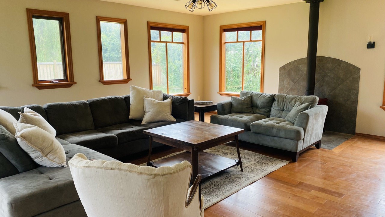 Photo of Livingroom in Canoe