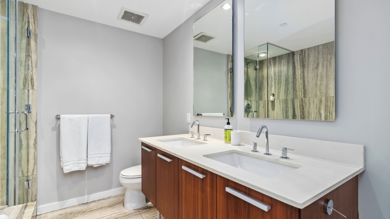 Photo of Bathroom in Inner Harbour