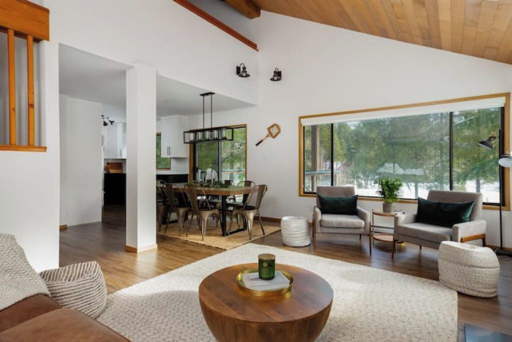 Photo of Livingroom in Whistler