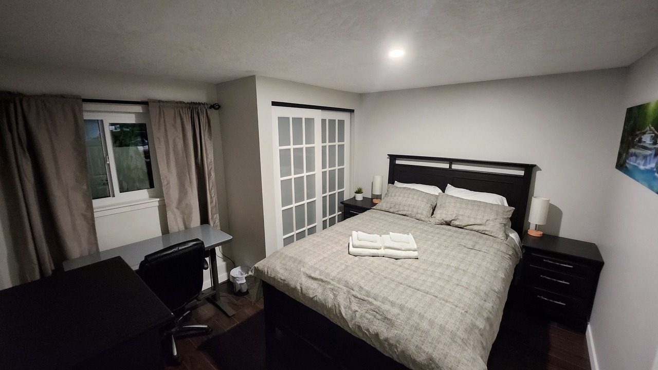 Photo of Bedroom in Mill Bay