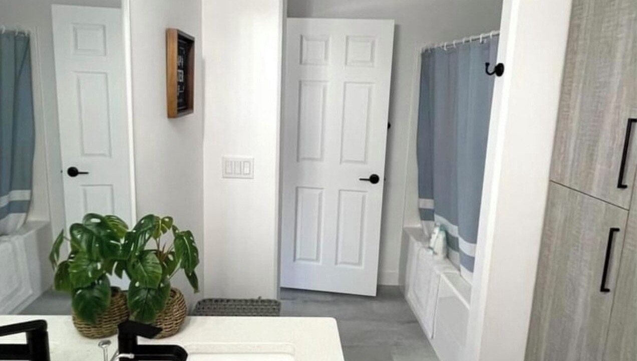 Photo of Bathroom in Foothills